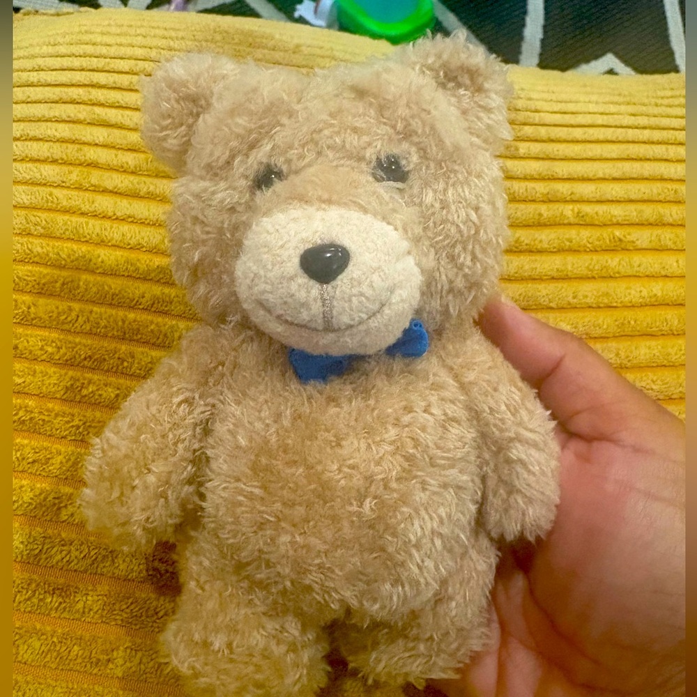 NWOT Pop Mart Official Ted2 Bow tie